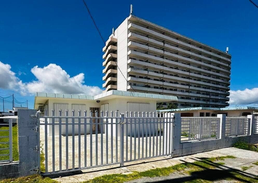 House Facade
Preferred