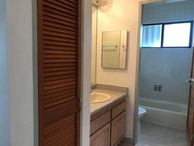 215 chalan dokdok bathroom hall